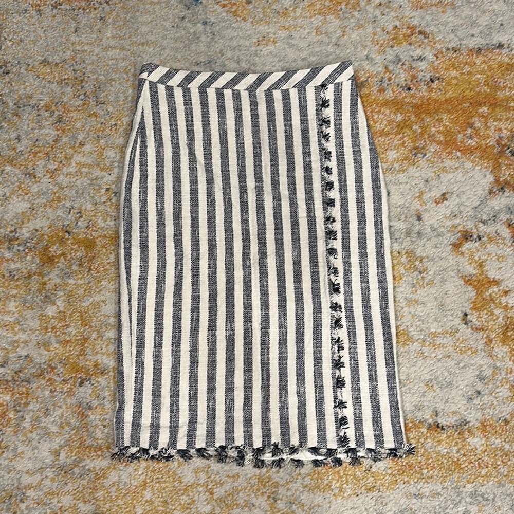 Banana Republic knee length pencil skirt - good winter office wear!